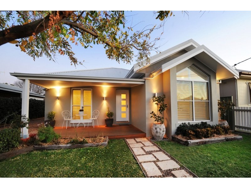 11 Mealey Street, Mudgee NSW 2850