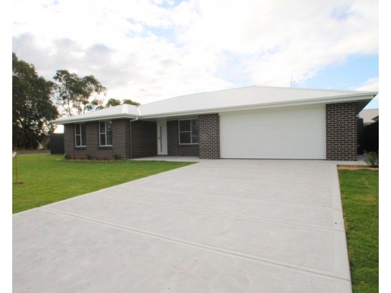 1 Doug Gudgeon Drive, Mudgee NSW 2850