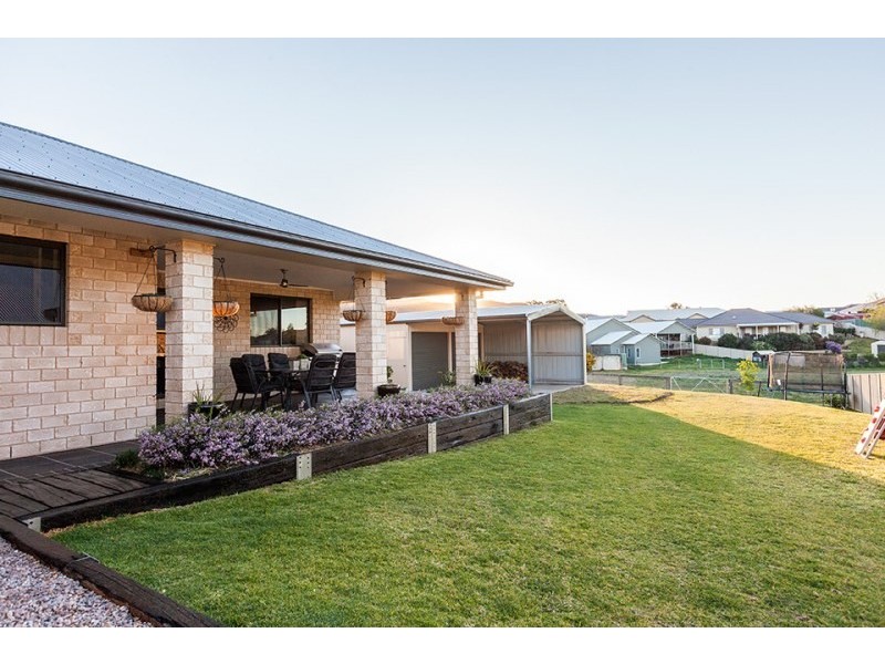 24 Bateman Avenue, Mudgee NSW 2850