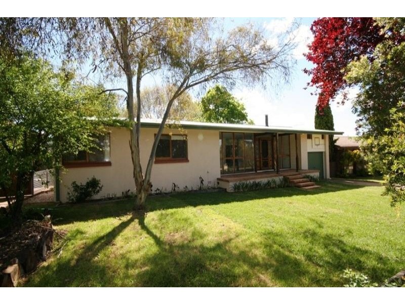 8 Catleen Crescent, Mudgee NSW 2850