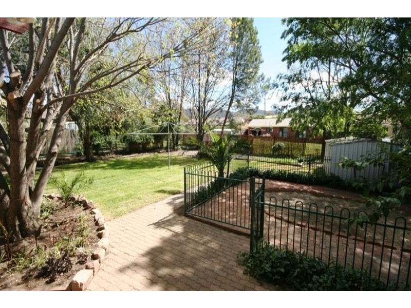 8 Catleen Crescent, Mudgee NSW 2850