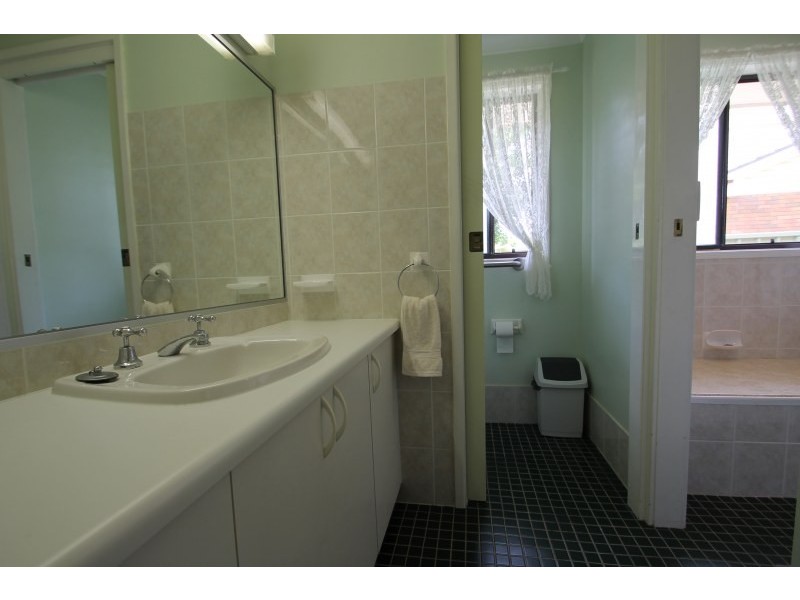 2 Darren Drive, Mudgee NSW 2850