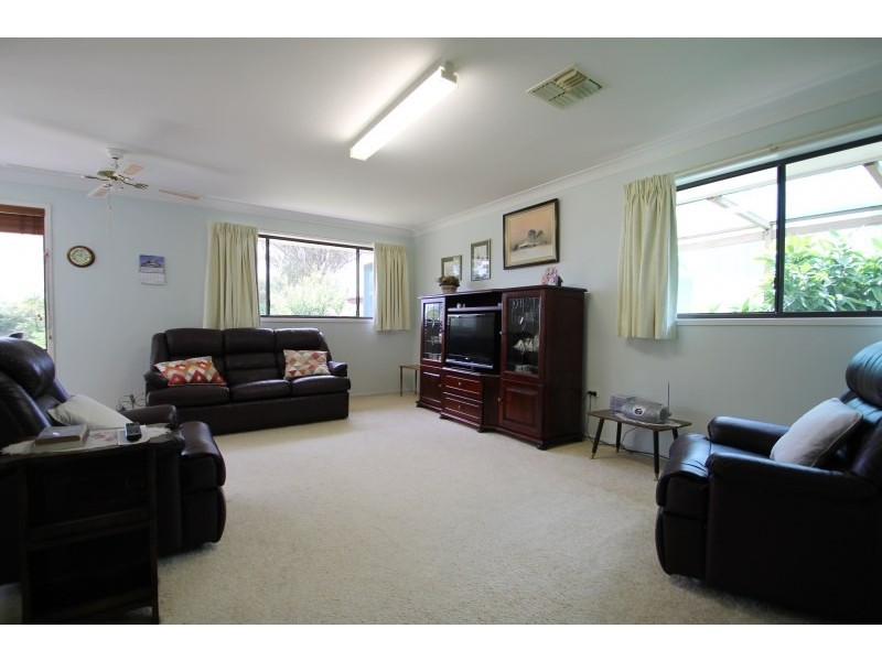 2 Darren Drive, Mudgee NSW 2850