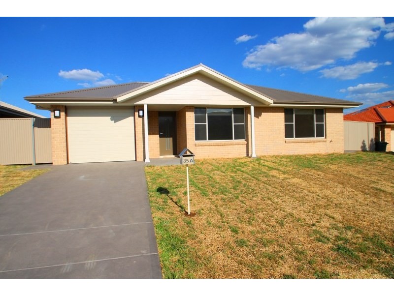 35a  Henry Bayly Drive, Mudgee NSW 2850