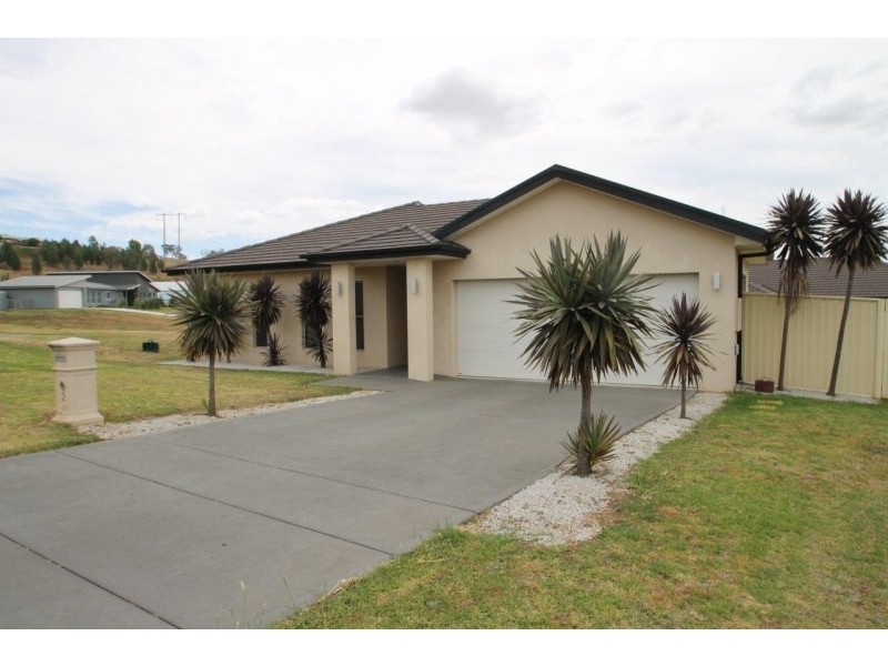 2 White Circle, Mudgee NSW 2850