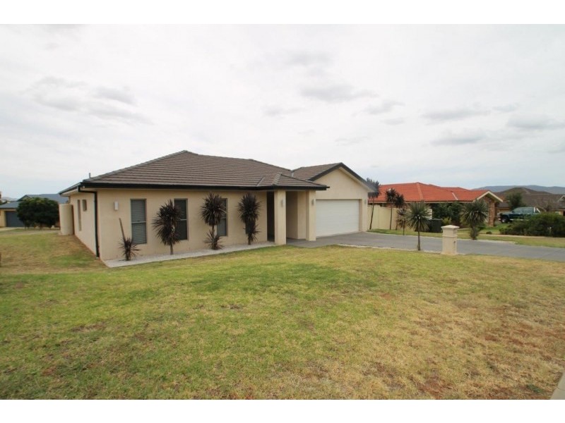 2 White Circle, Mudgee NSW 2850