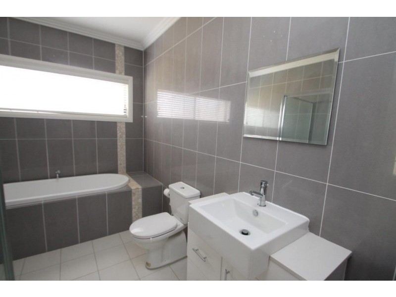 2 White Circle, Mudgee NSW 2850