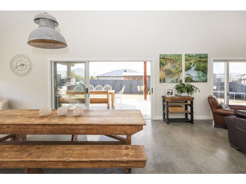 8 Maher Place, Mudgee NSW 2850