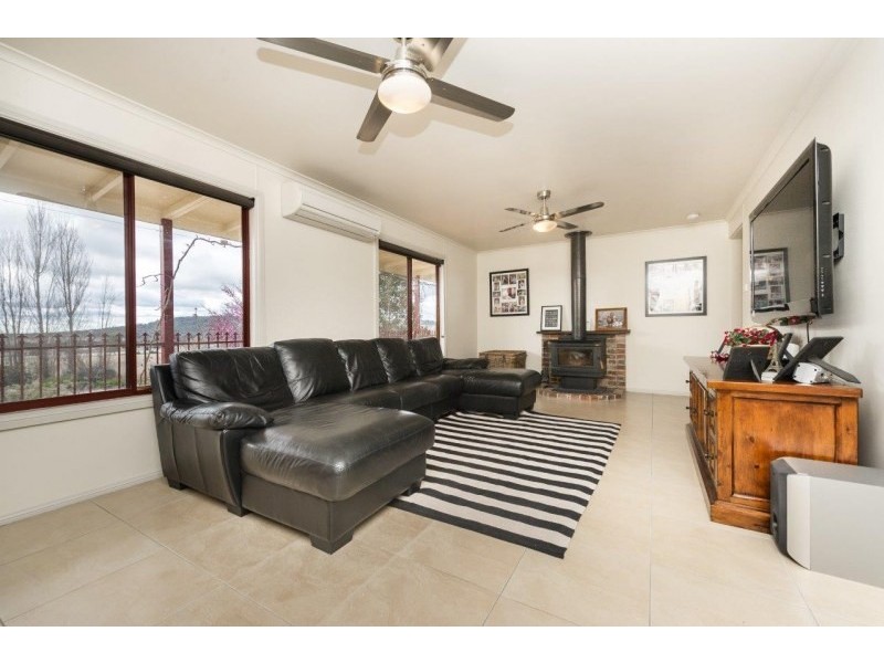 213 Winchester Crescent, Mudgee NSW 2850
