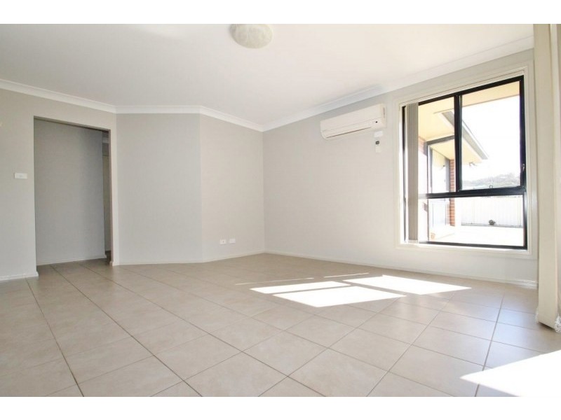 33 Hardy Crescent, Mudgee NSW 2850