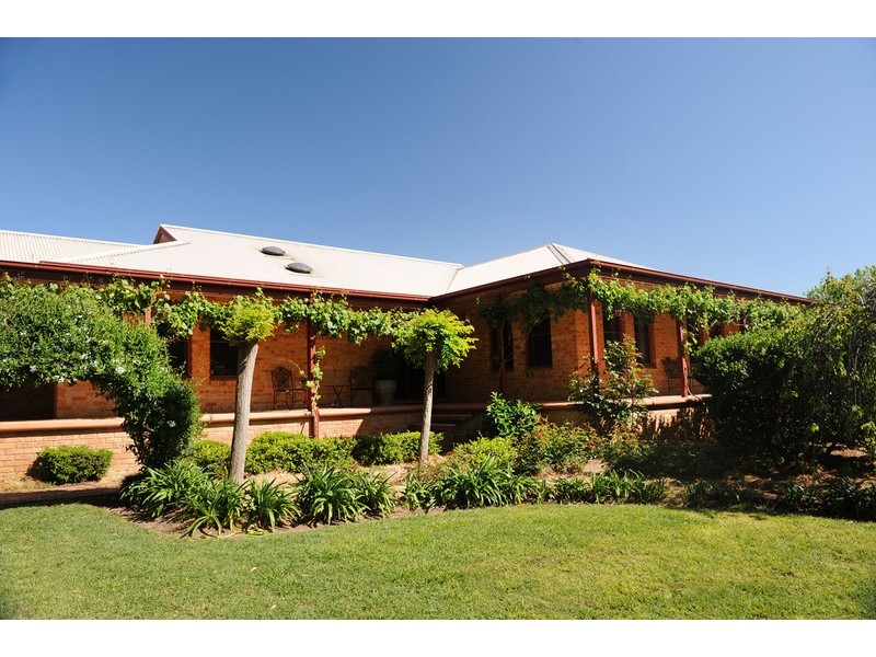 182 Robertson Street, Mudgee NSW 2850