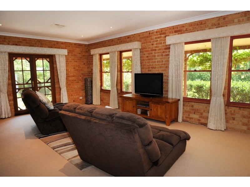 182 Robertson Street, Mudgee NSW 2850