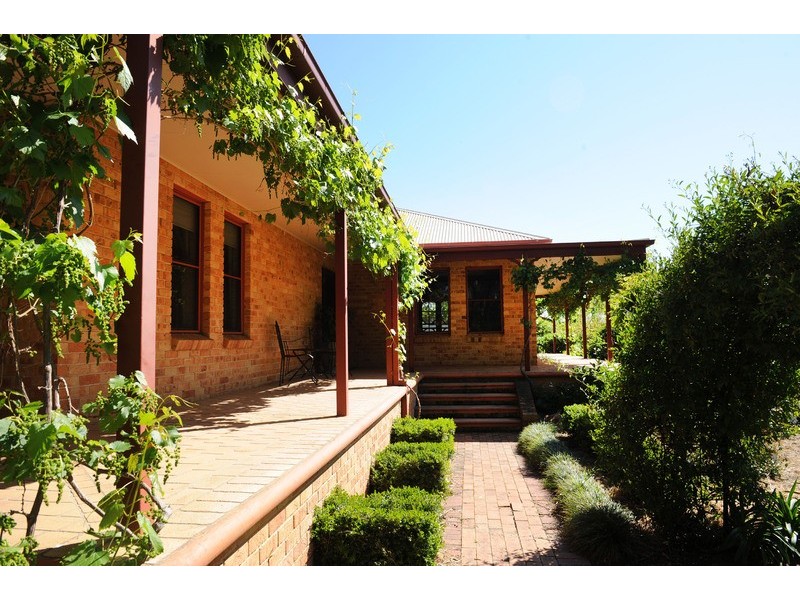 182 Robertson Street, Mudgee NSW 2850