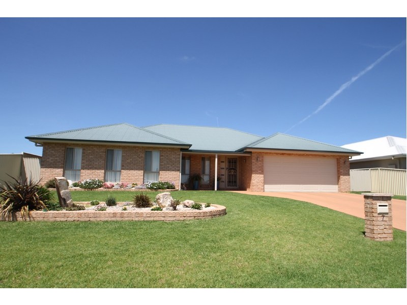 7 Winter Street, Mudgee NSW 2850