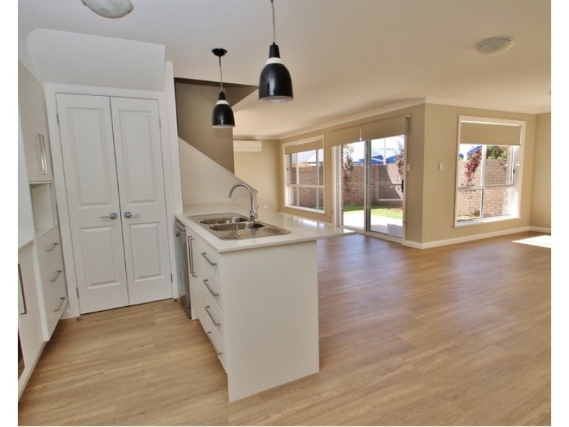 4/13A Court Street, Mudgee NSW 2850