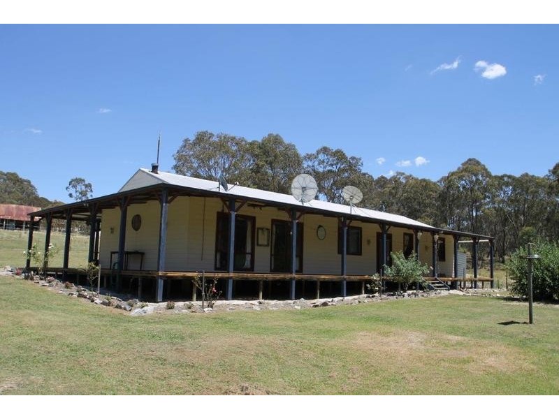 8 Alexander Street, Hargraves NSW 2850