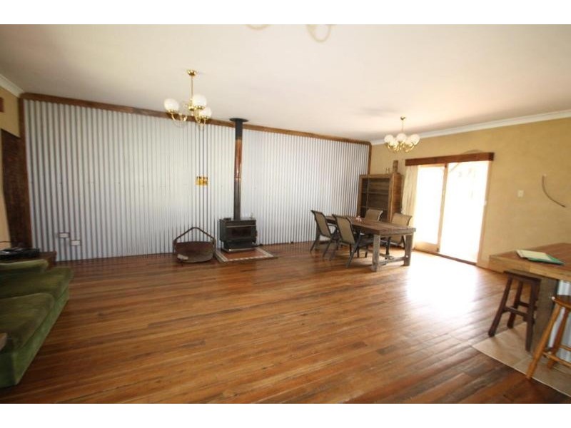 8 Alexander Street, Hargraves NSW 2850