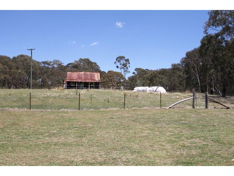 8 Alexander Street, Hargraves NSW 2850