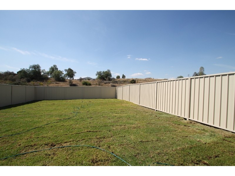 8 Hardwick Avenue, Mudgee NSW 2850