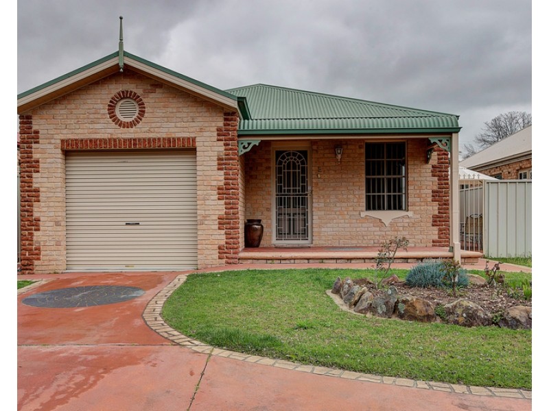 8E Cedar Avenue, Mudgee NSW 2850