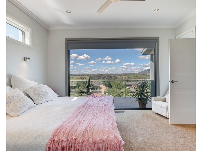 30 Robert Hoddle Grove, Mudgee NSW 2850