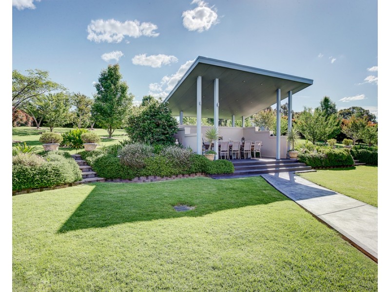 30 Robert Hoddle Grove, Mudgee NSW 2850