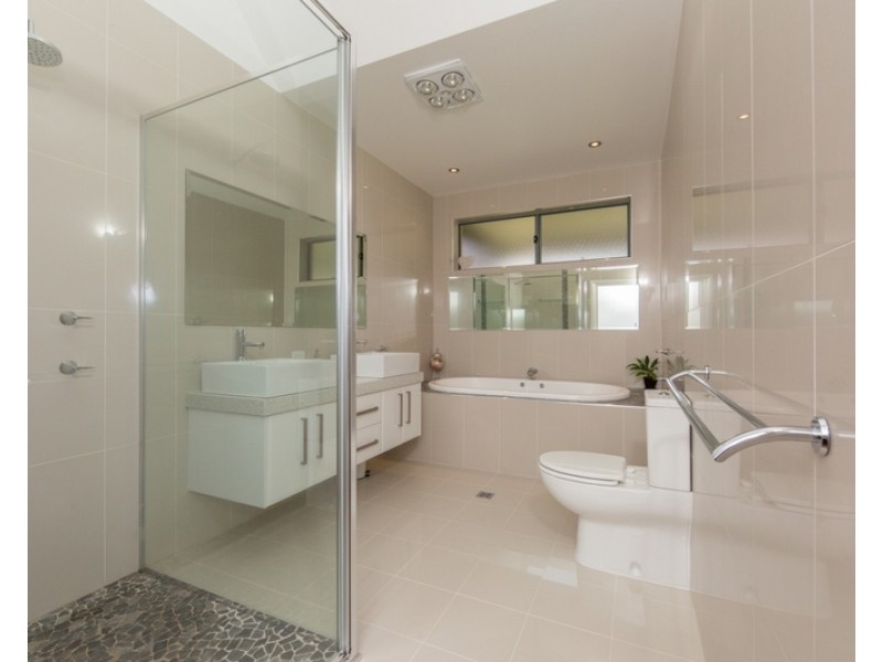 30 Robert Hoddle Grove, Mudgee NSW 2850