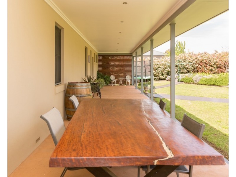 30 Robert Hoddle Grove, Mudgee NSW 2850