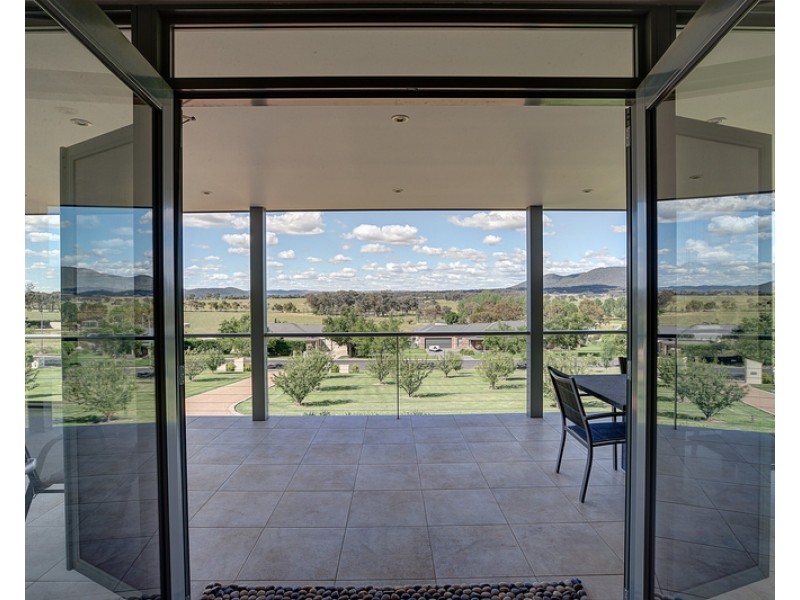 30 Robert Hoddle Grove, Mudgee NSW 2850