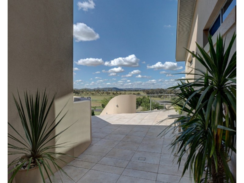 30 Robert Hoddle Grove, Mudgee NSW 2850