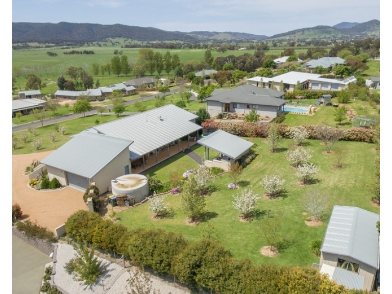30 Robert Hoddle Grove, Mudgee NSW 2850