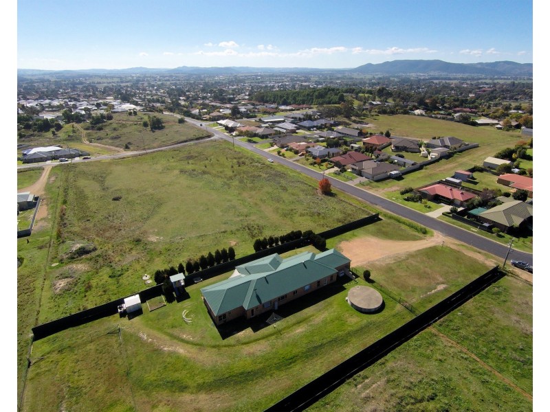 32-44 Henry Bayly Drive, Mudgee NSW 2850