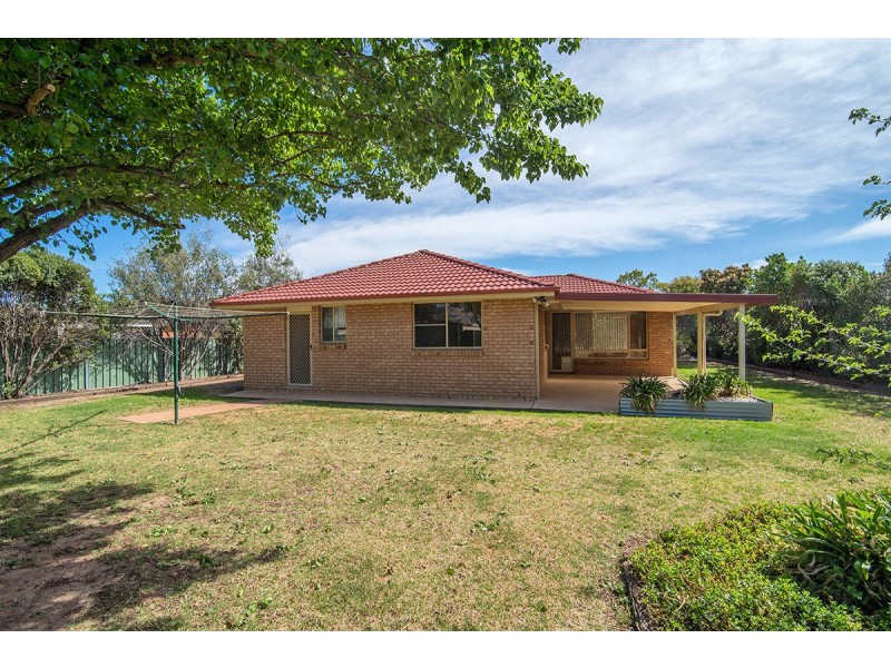 17 Woodside Close, Mudgee NSW 2850