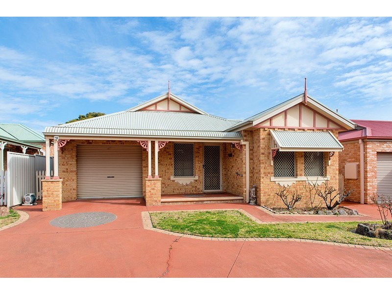 8C Cedar Avenue, Mudgee NSW 2850