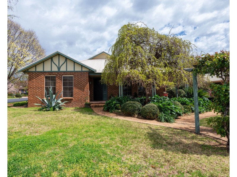 18 Melton Road, Mudgee NSW 2850