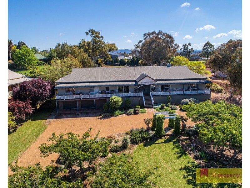 14 Robert Hoddle Grove, Mudgee NSW 2850
