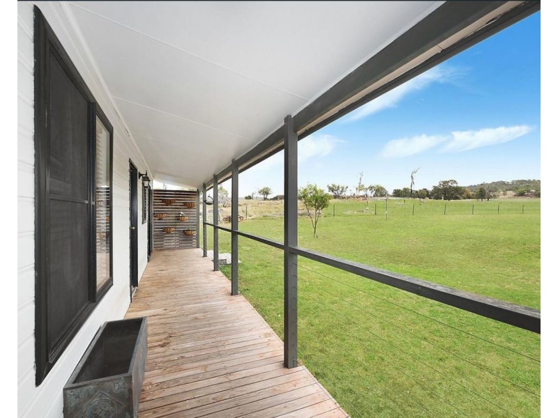 275 Winchester Crescent, Mudgee NSW 2850