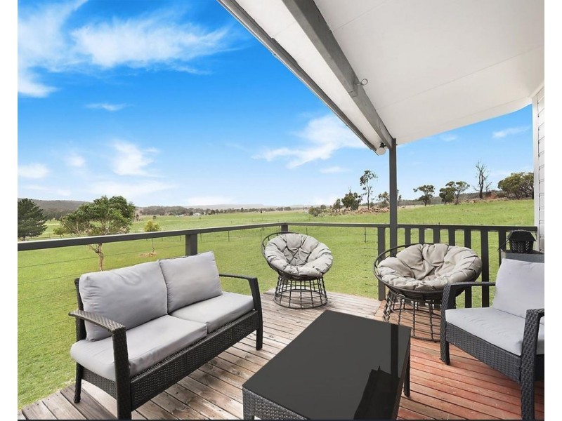 275 Winchester Crescent, Mudgee NSW 2850