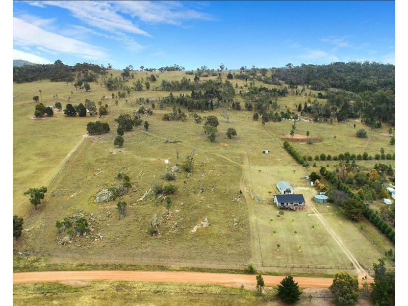 275 Winchester Crescent, Mudgee NSW 2850