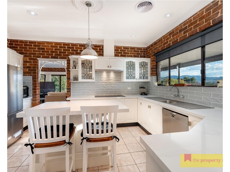 5 Robert Hoddle Grove, Mudgee NSW 2850