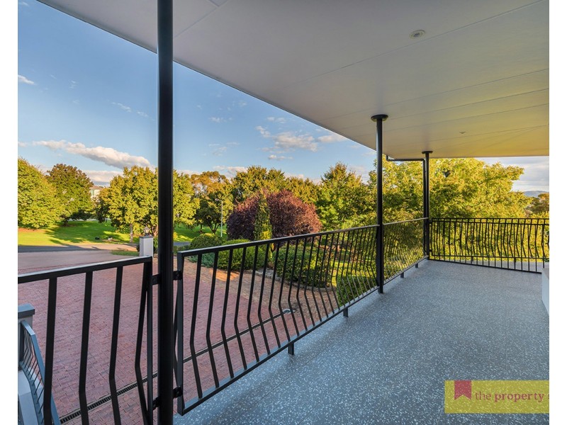 5 Robert Hoddle Grove, Mudgee NSW 2850