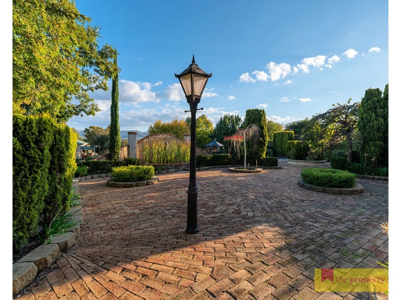 5 Robert Hoddle Grove, Mudgee NSW 2850