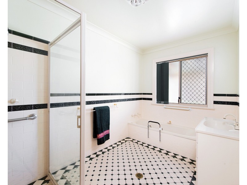 8C Cedar Avenue, Mudgee NSW 2850