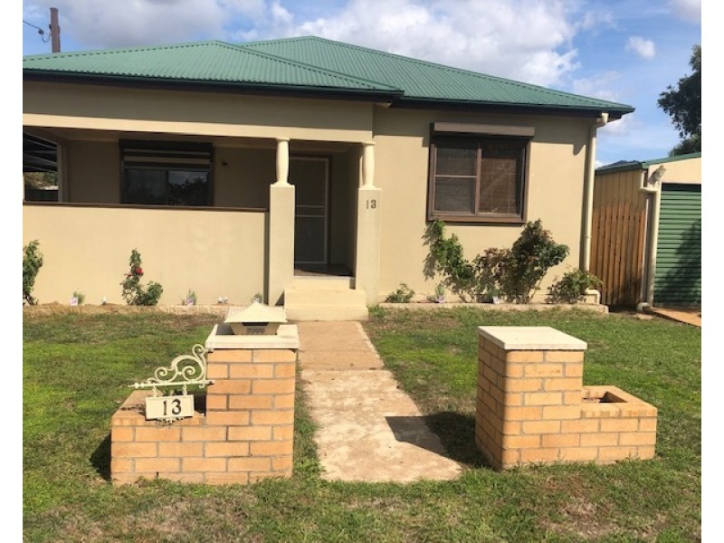 13 Belmore Street, Mudgee NSW 2850