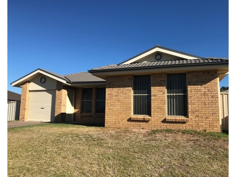 7 Hardy Crescent, Mudgee NSW 2850