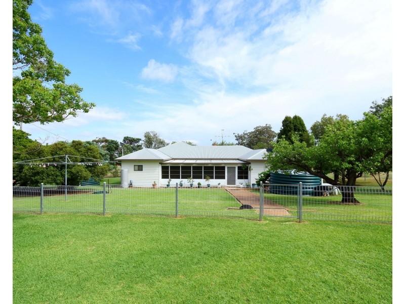 165 Laheys Creek Road, Dunedoo NSW 2844