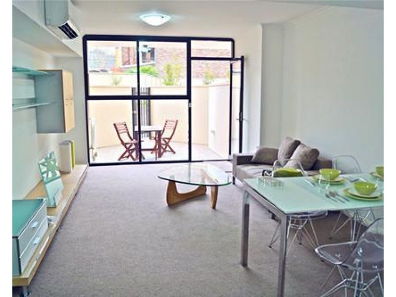 210/92 Cope Street, Waterloo NSW 2017