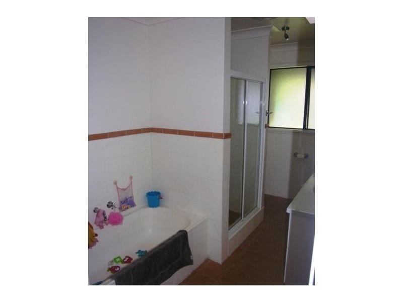 13 Grasmere Avenue, Northmead NSW 2152