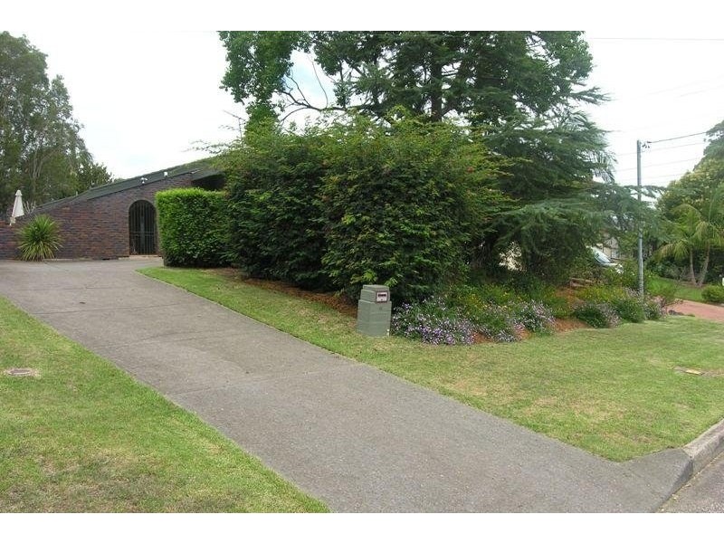 13 Grasmere Avenue, Northmead NSW 2152