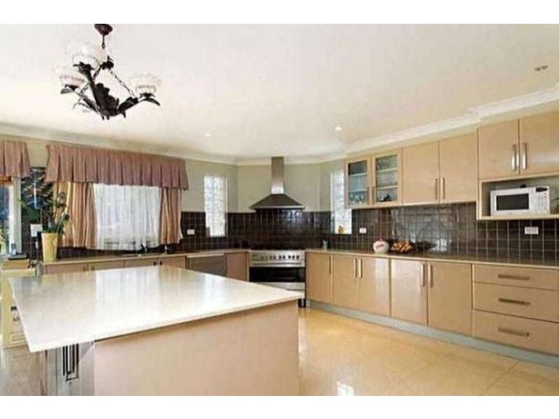 85 Edgewater Drive, Bella Vista NSW 2153